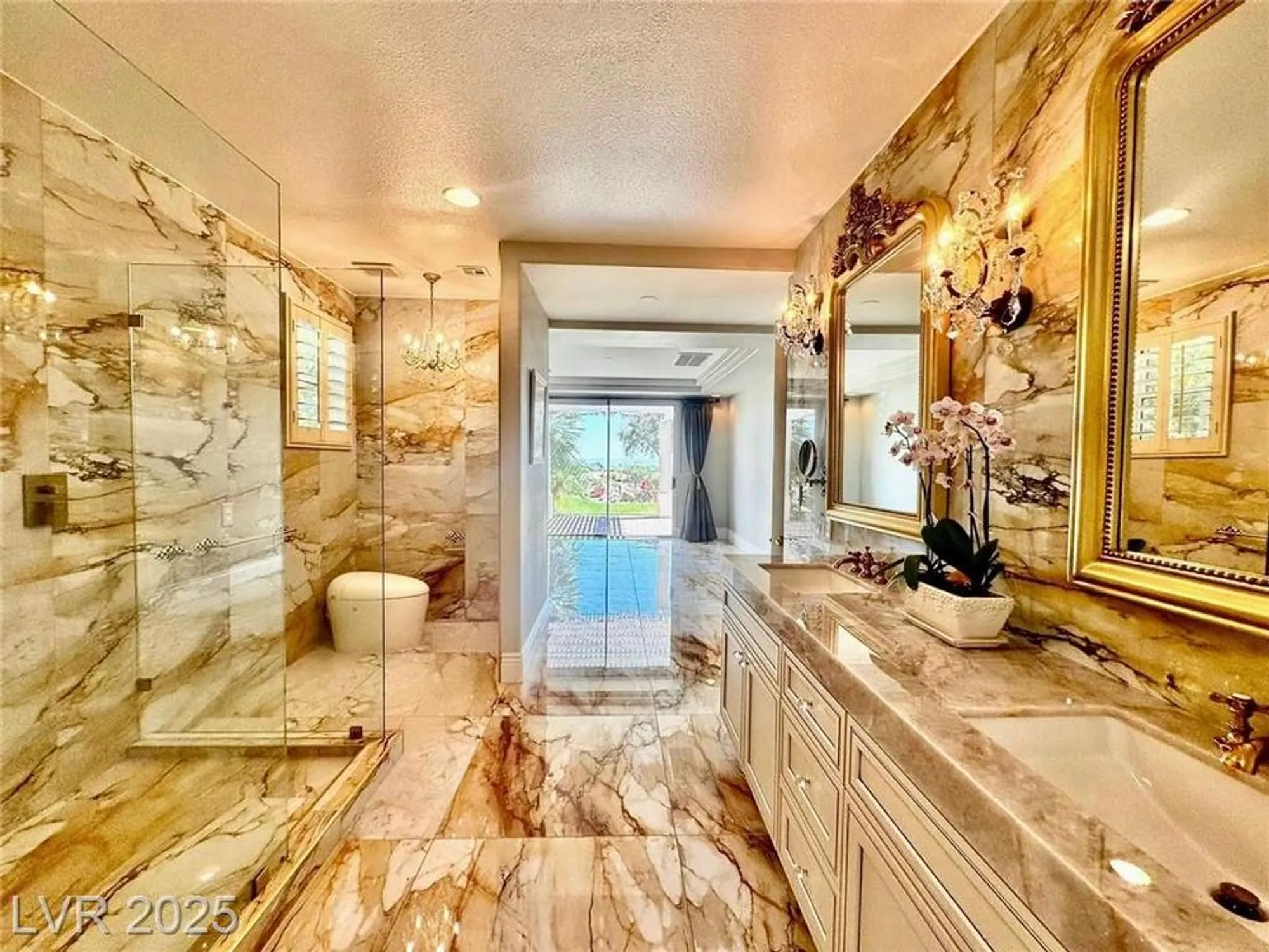 Property Slideshow image 17 of 47 | 4596 bersaglio st, Las Vegas, NV, 89135
