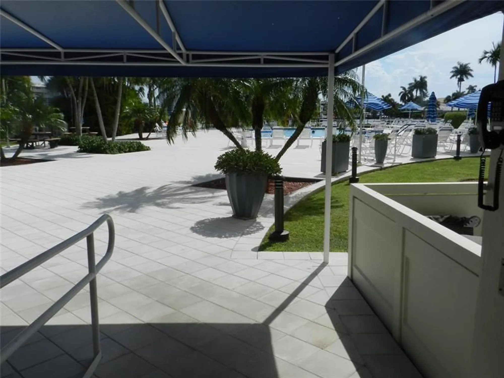 Property Slideshow image 9 of 34 | 3200 ne 36th st apt 1612a, Fort Lauderdale, FL, 33308
