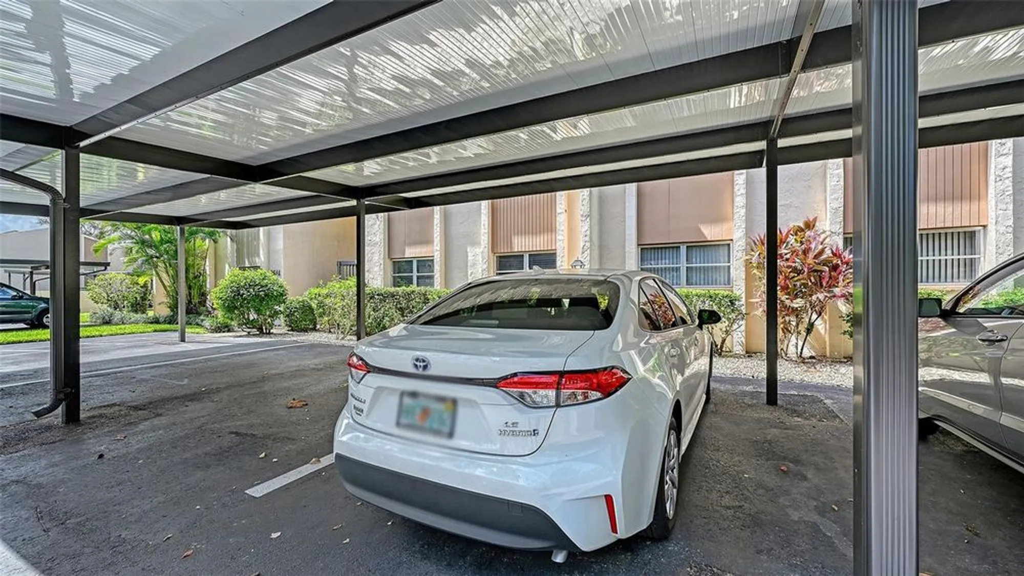 Property Slideshow image 22 of 30 | 2640 clubhouse dr 203, Sarasota, FL, 34232