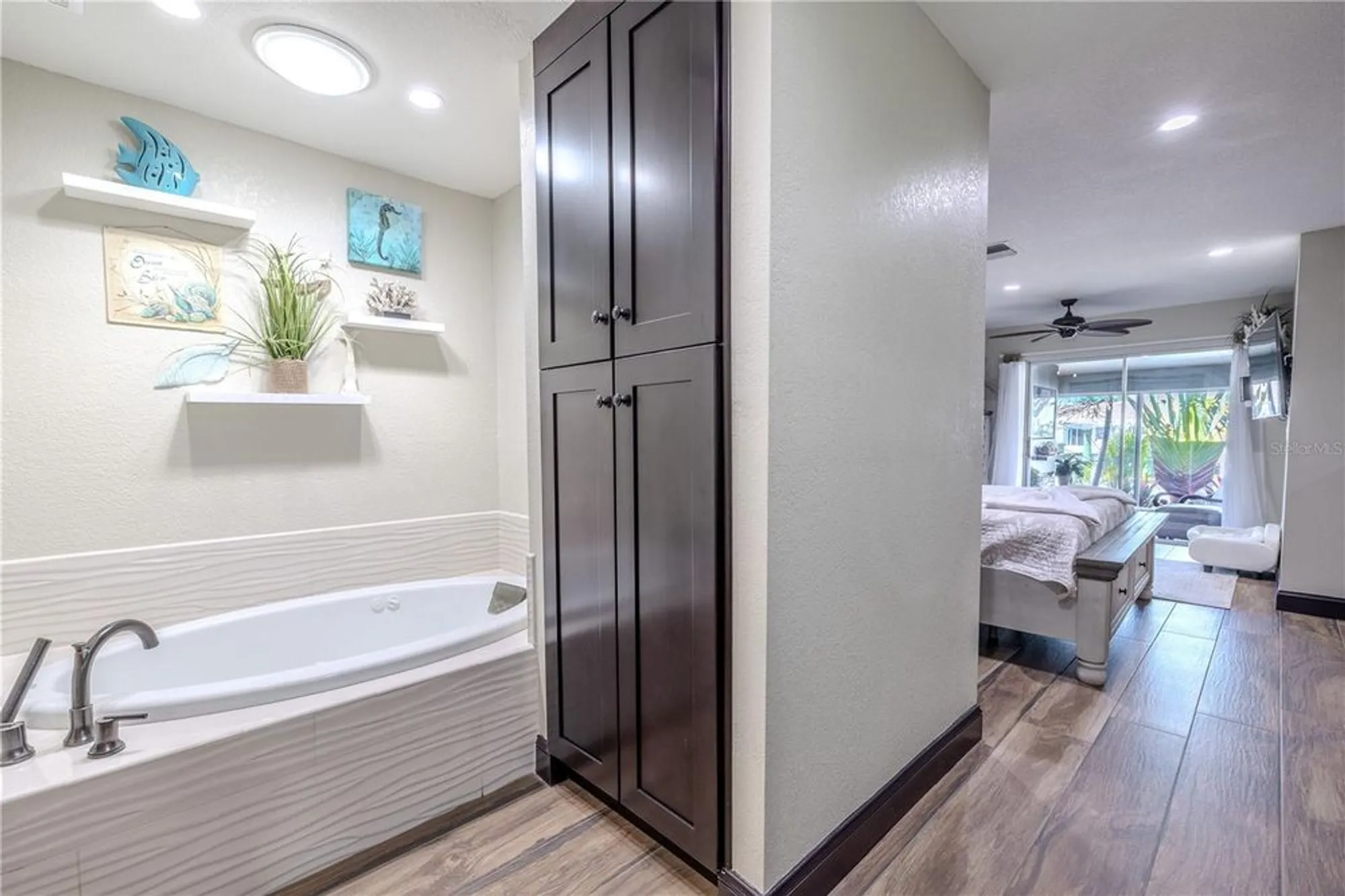 Property Slideshow image 27 of 64 | 345 boca ciega point blvd, Saint Petersburg, FL, 33708