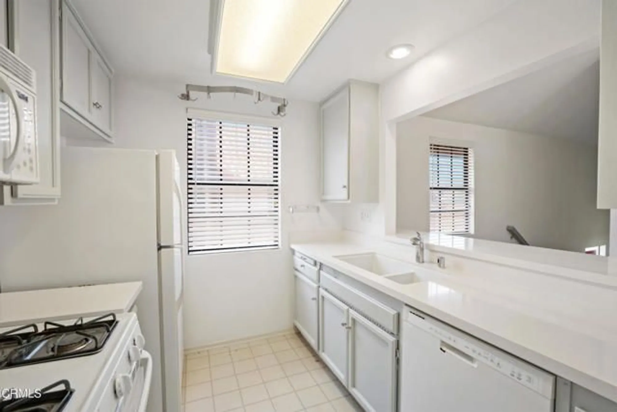 Property Slideshow image 14 of 40 | 4476 antigua way, Oxnard, CA, 93035