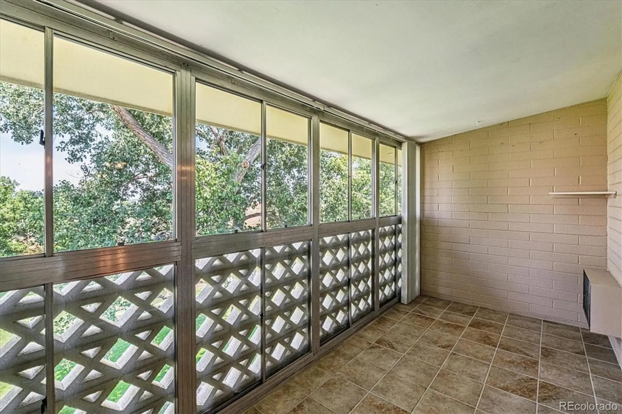 Property Slideshow image 16 of 34 | 585 s alton way apt 4d, Denver, CO, 80247