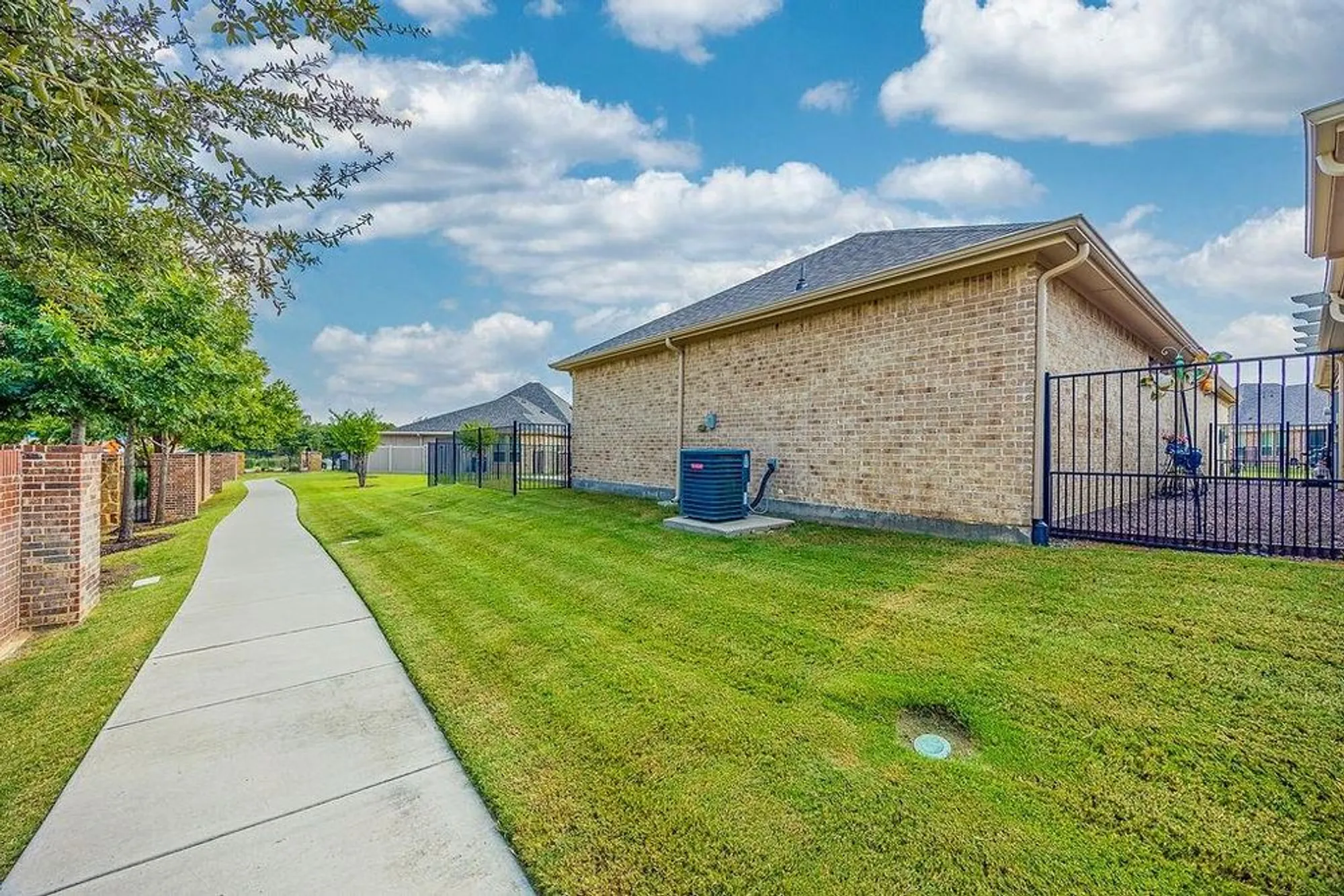 Property Slideshow image 35 of 40 | 2123 ladera way 2123, Mansfield, TX, 76063