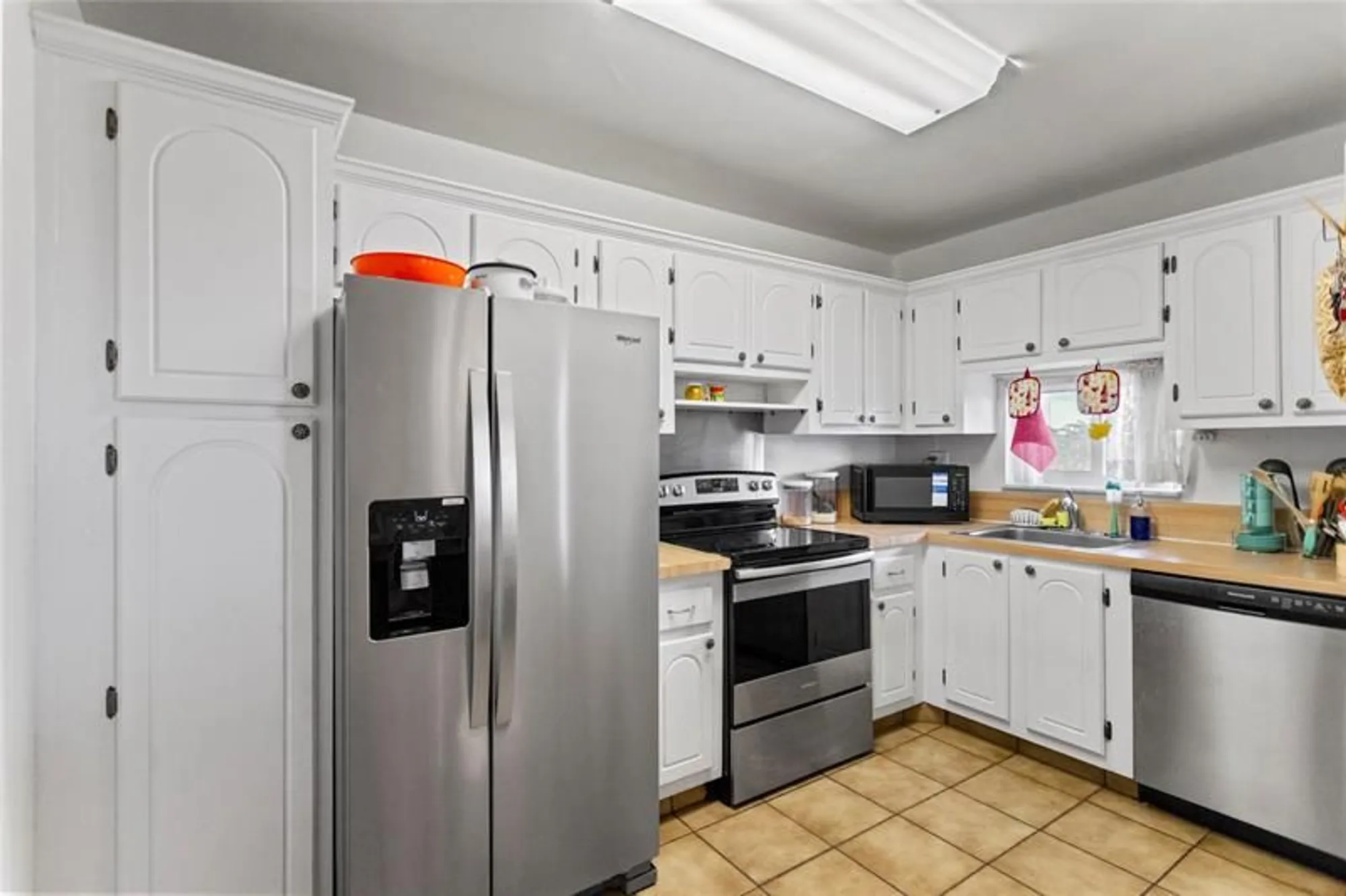 Property Slideshow image 13 of 44 | 8990 s hollybrook blvd 305, Pembroke Pines, FL, 33025