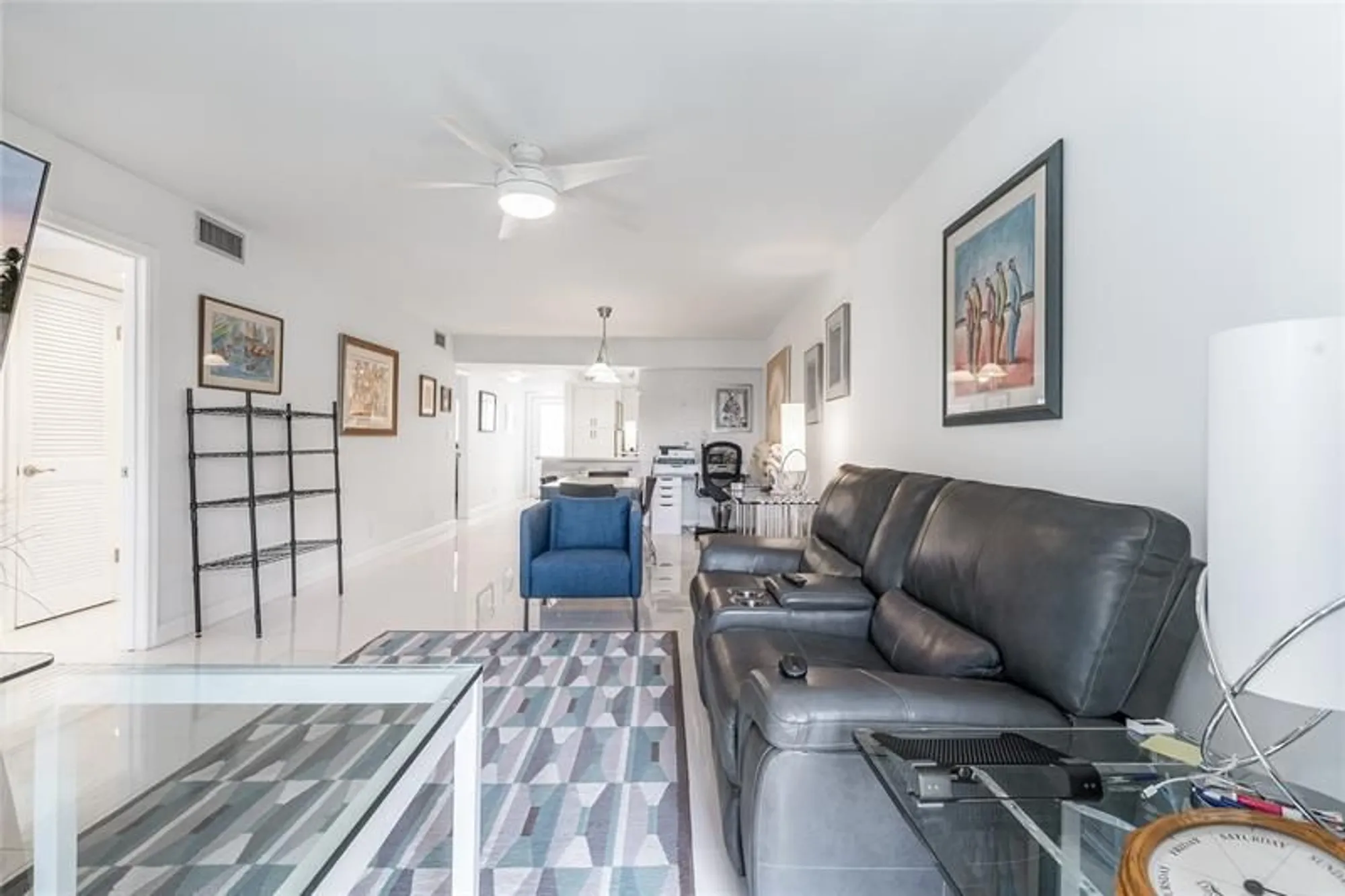 Property Slideshow image 13 of 76 | 811 s hollybrook dr 301, Pembroke Pines, FL, 33025