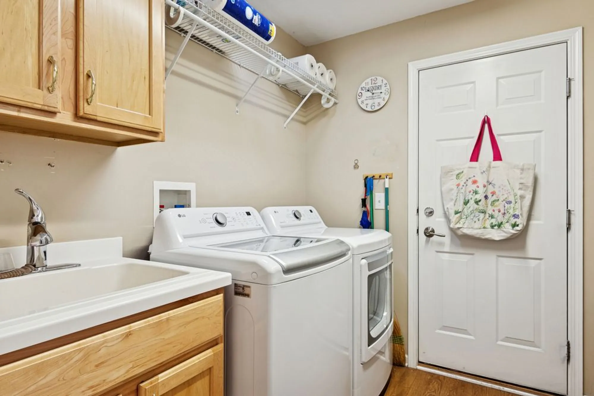 Property Slideshow image 12 of 21 | 12490 russet ln, Huntley, IL, 60142