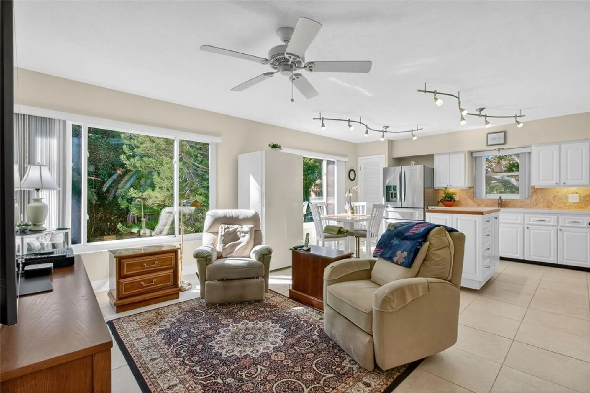 Property Slideshow image 17 of 59 | 2170 americus blvd 47, Clearwater, FL, 33763