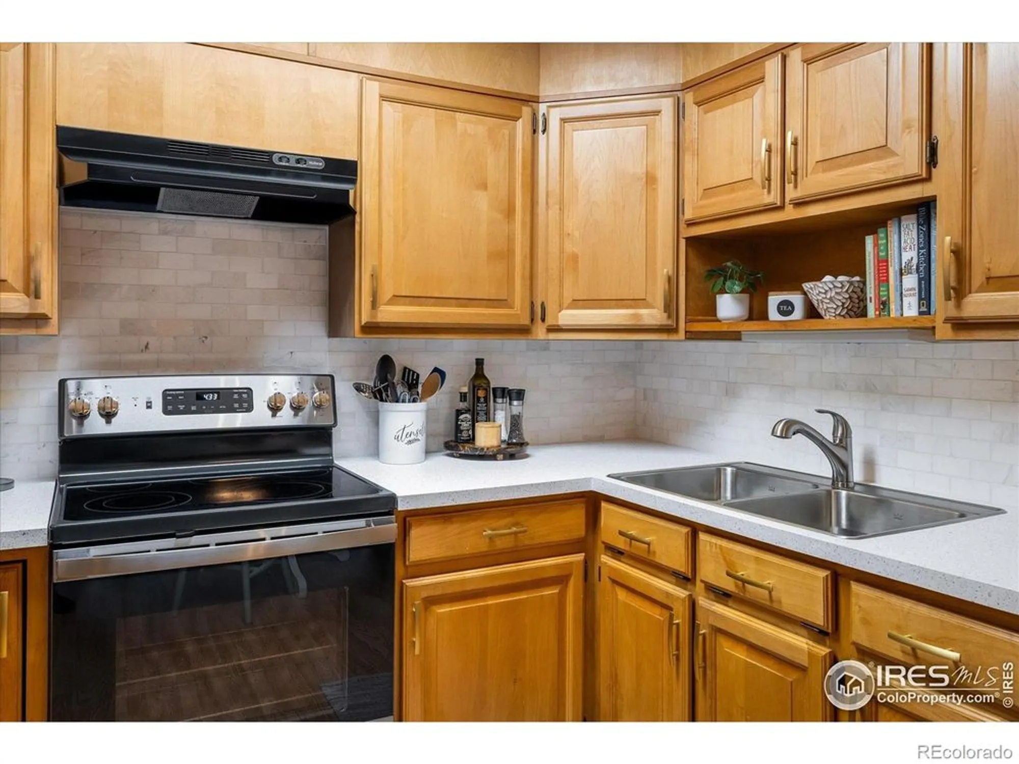 Property Slideshow image 10 of 27 | 660 s alton way apt 6b, Denver, CO, 80247