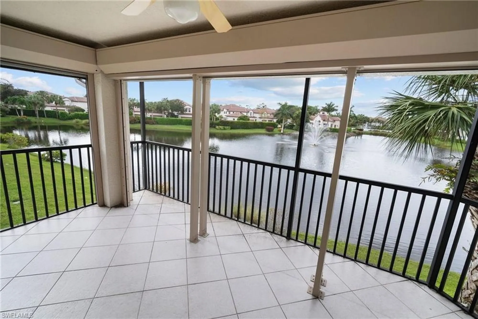 Property Slideshow image 22 of 36 | 8196 saratoga dr 503, Naples, FL, 34113