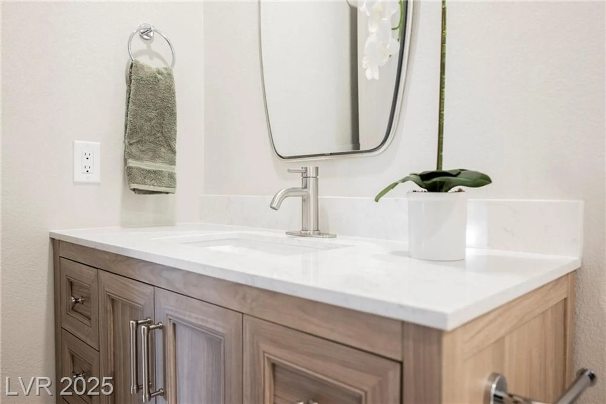 Property Slideshow image 9 of 28 | 9337 quail ridge dr, Las Vegas, NV, 89134