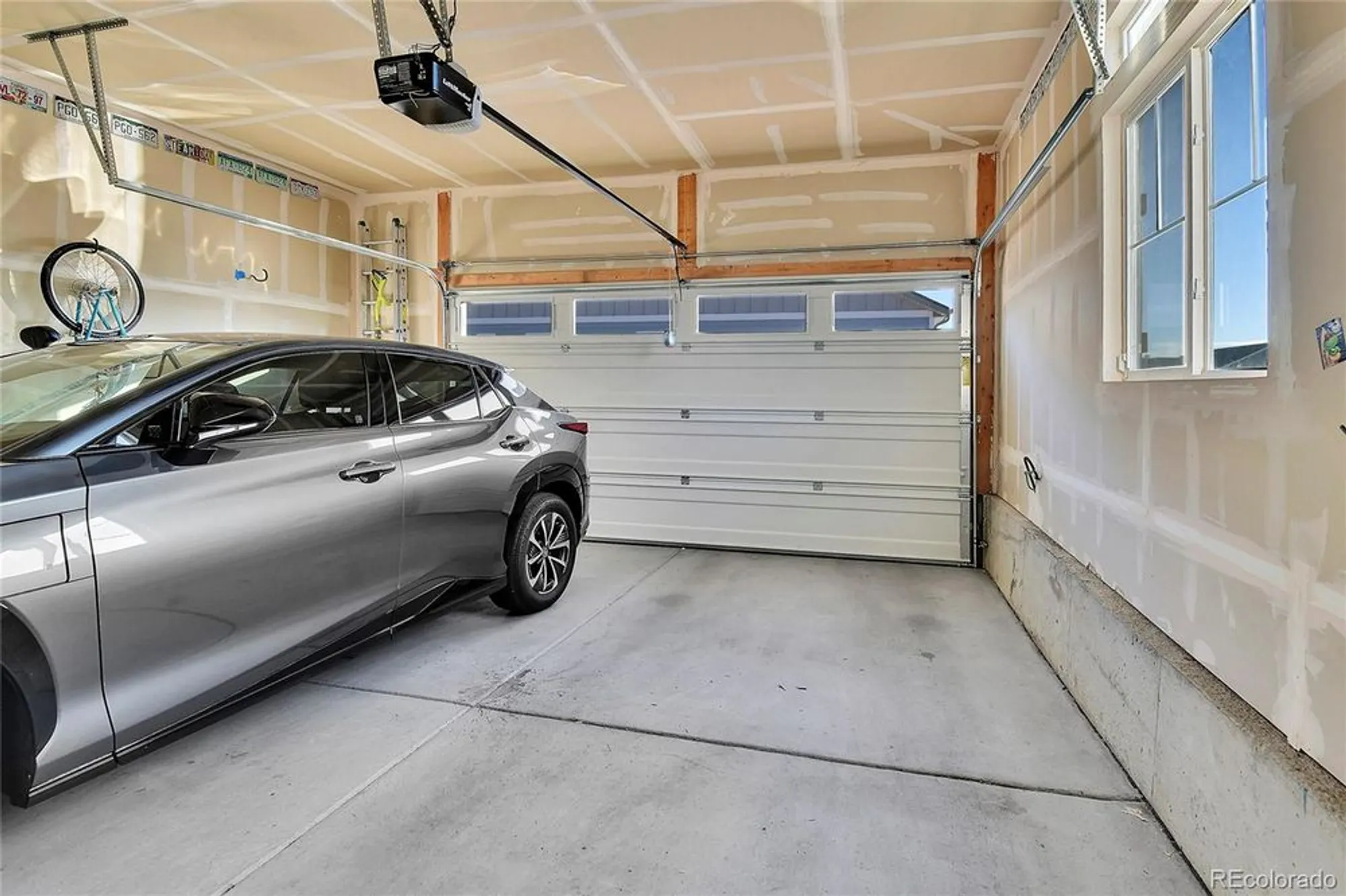 Property Slideshow image 32 of 37 | 5128 n quatar st, Aurora, CO, 80019