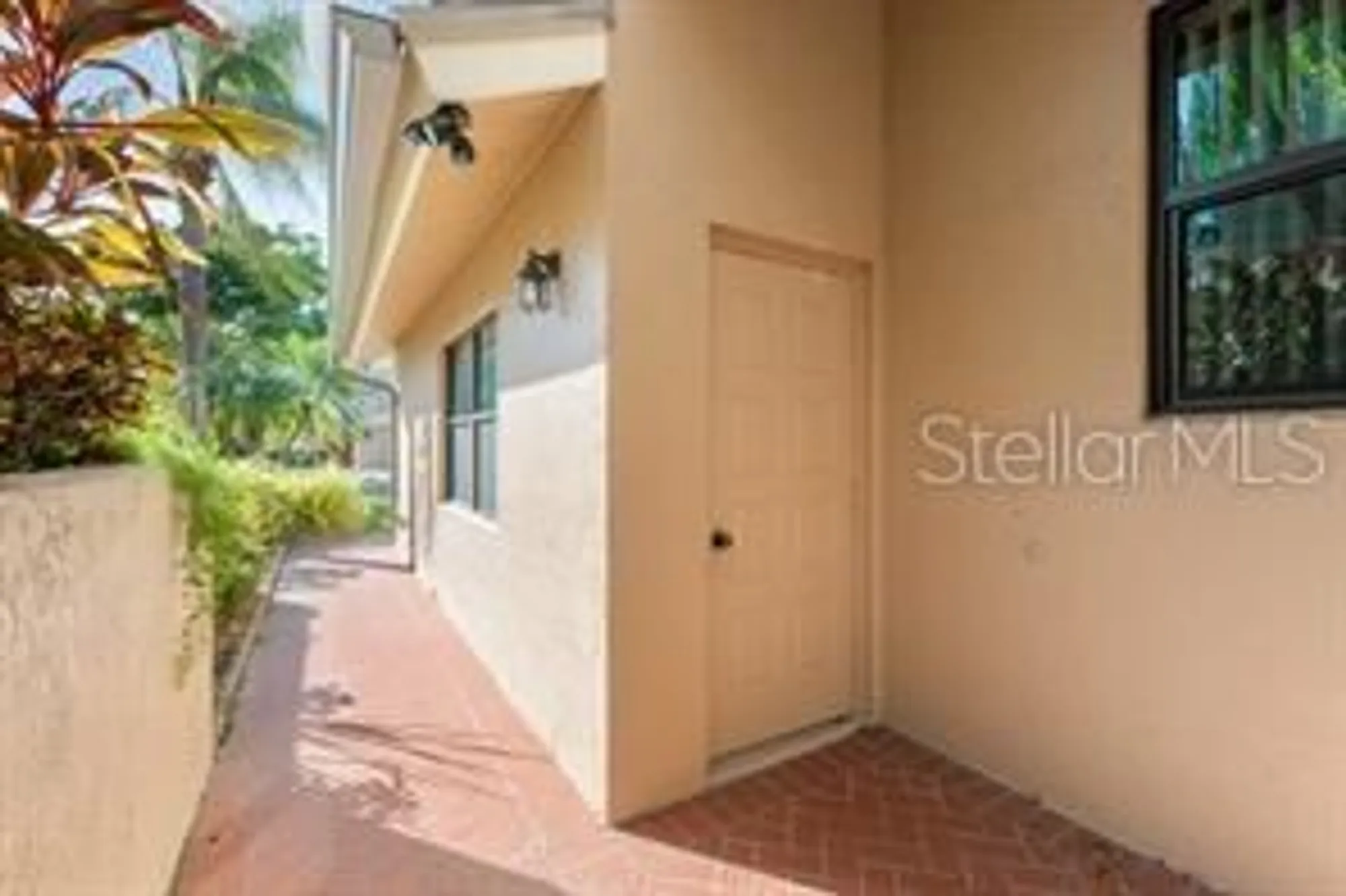 Property Slideshow image 4 of 52 | 5259 heron way # 103, Sarasota, FL, 34231