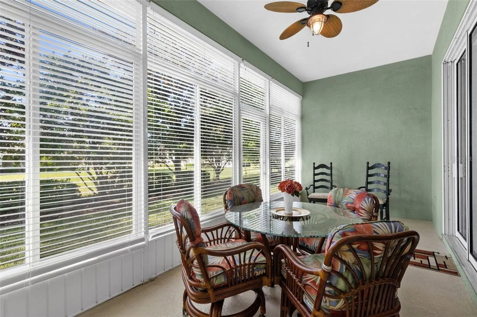 Property Slideshow image 15 of 64 | 2404 kensington greens dr, Sun City Center, FL, 33573