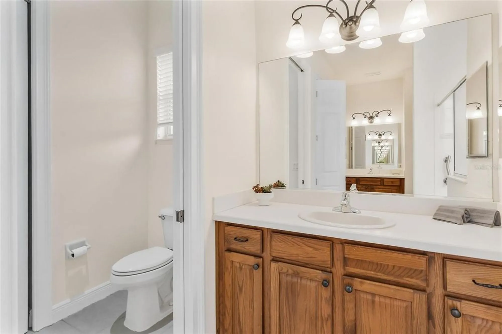 Property Slideshow image 32 of 49 | 5239 grove mnr, Lady Lake, FL, 32159