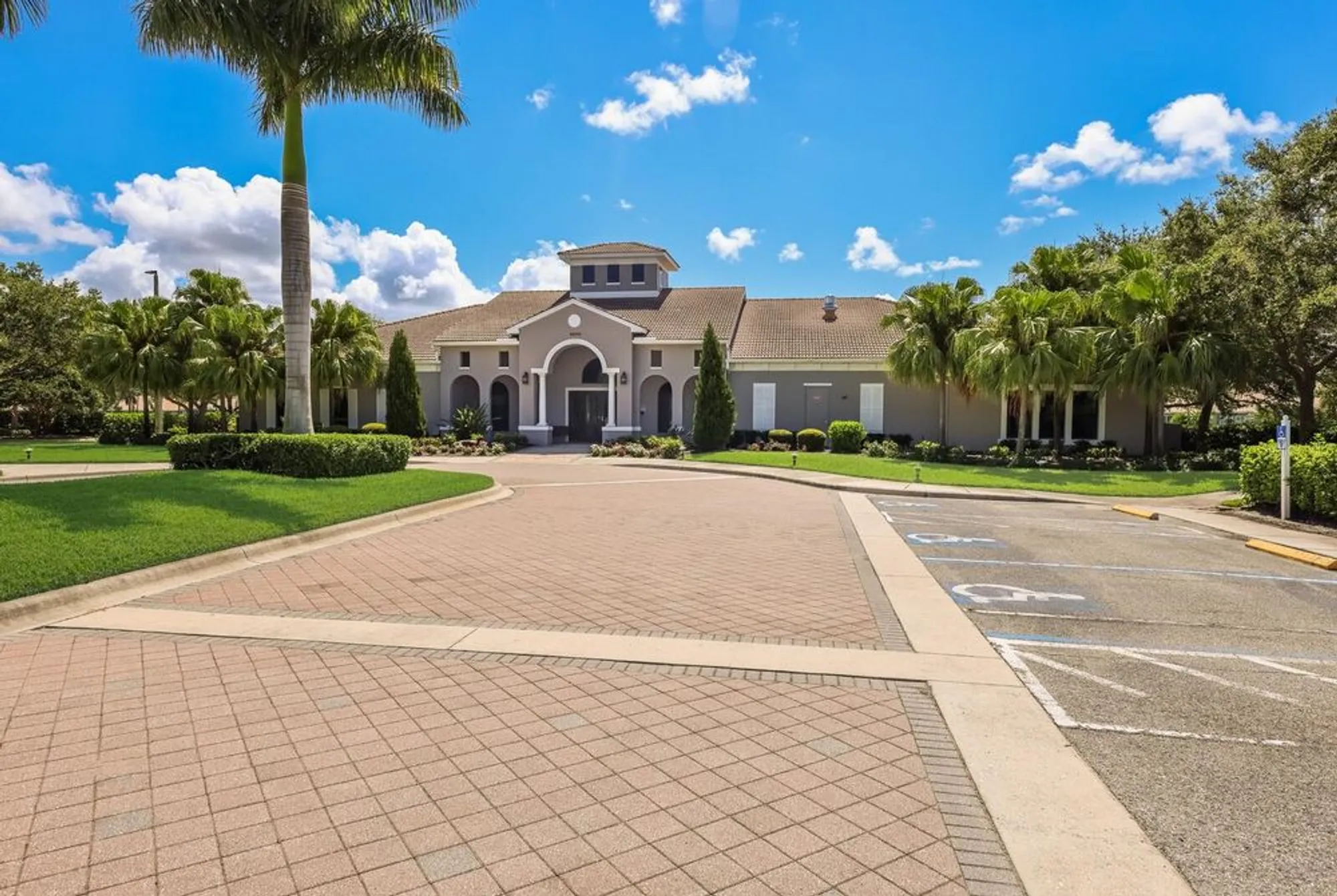 Property Slideshow image 38 of 50 | 4470 kariba lake ter, Sarasota, FL, 34243
