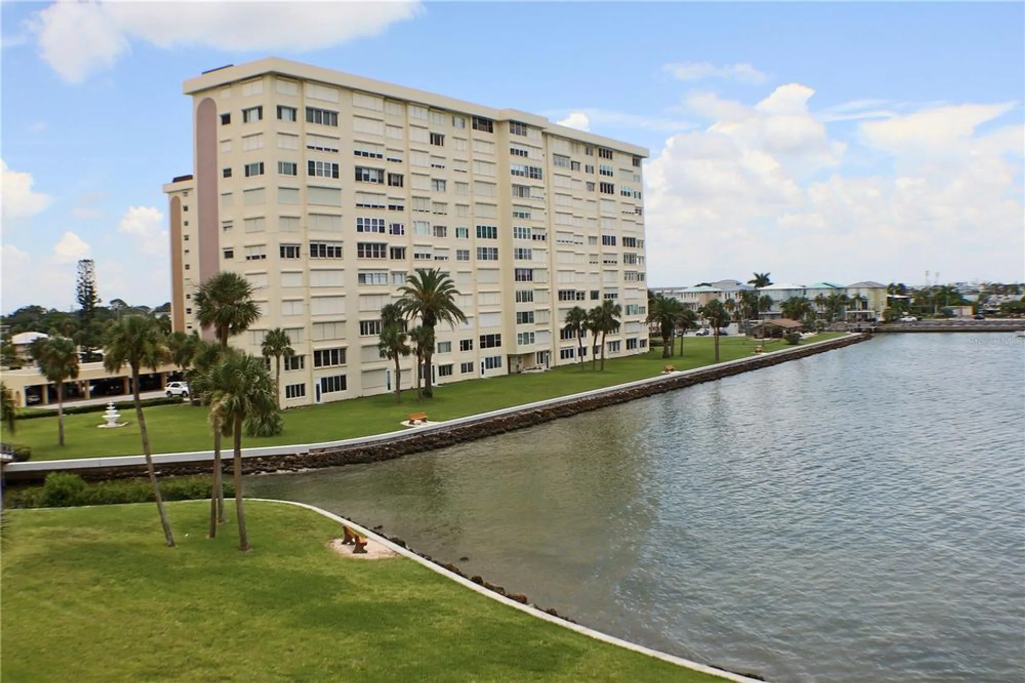Property Slideshow image 25 of 51 | 4775 cove cir apt 403, St Petersburg, FL, 33708