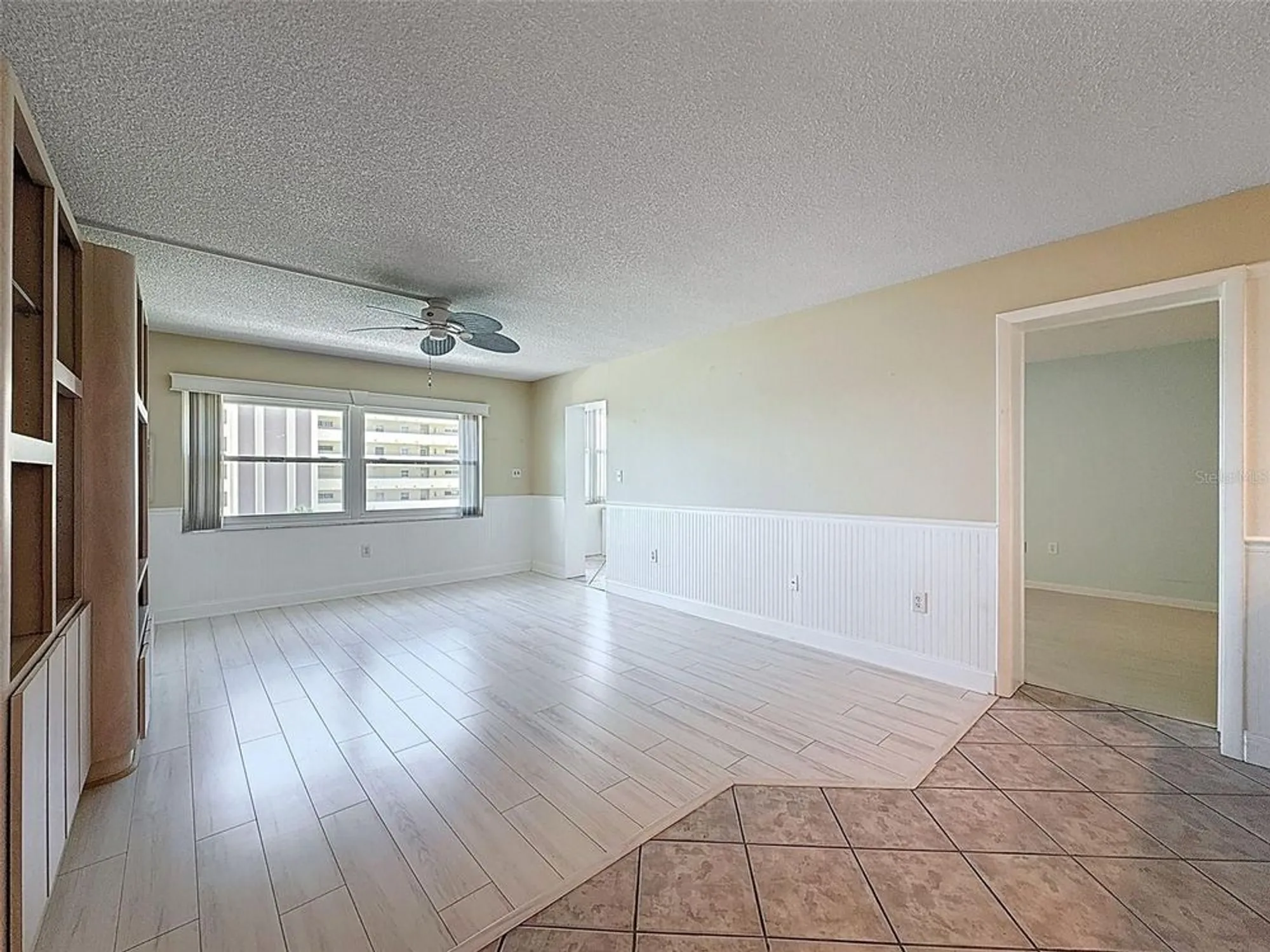 Property Slideshow image 10 of 32 | 4550 cove cir apt 507, St Petersburg, FL, 33708