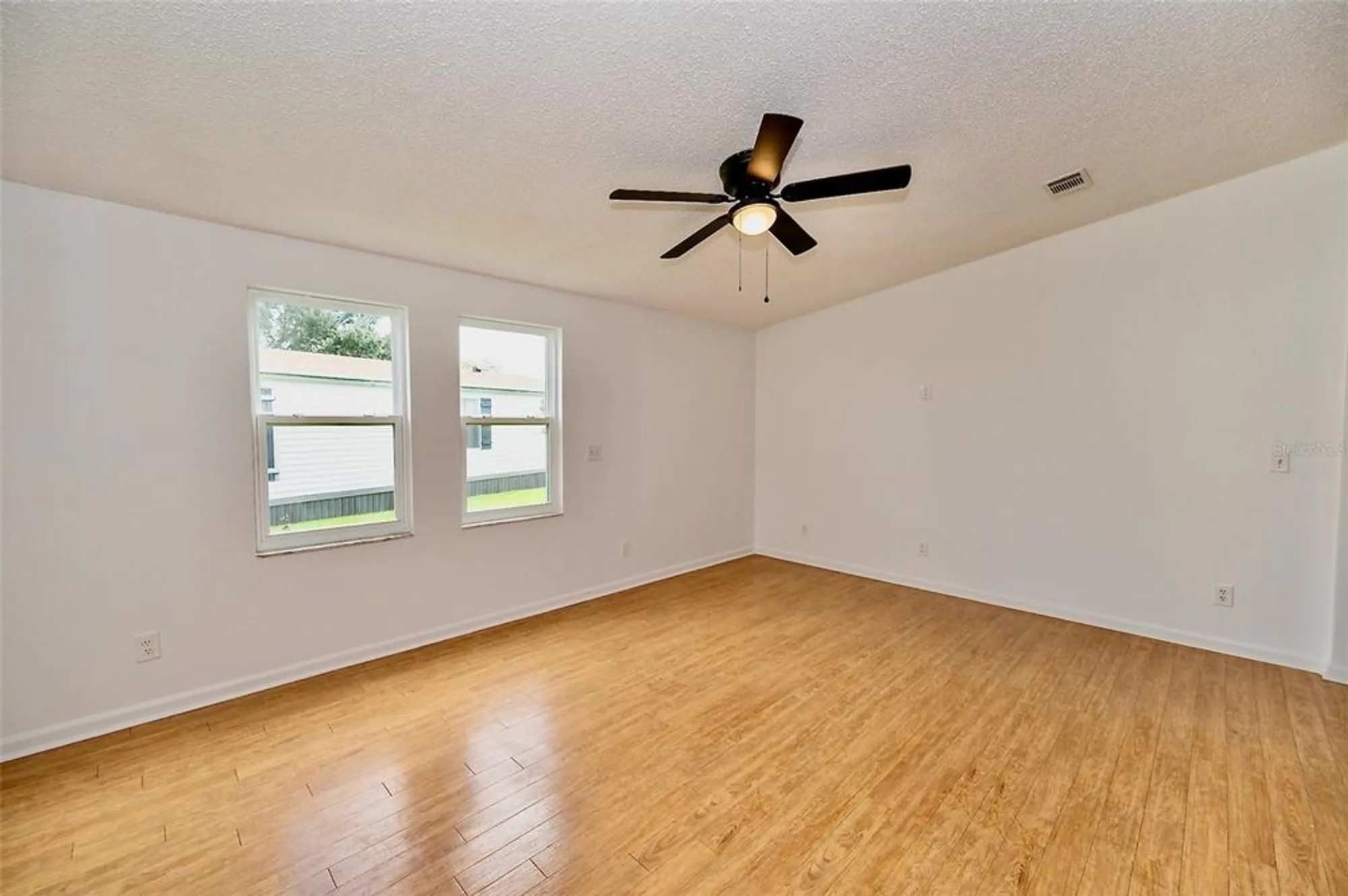 Property Slideshow image 13 of 51 | 24841 pine hl, Leesburg, FL, 34748