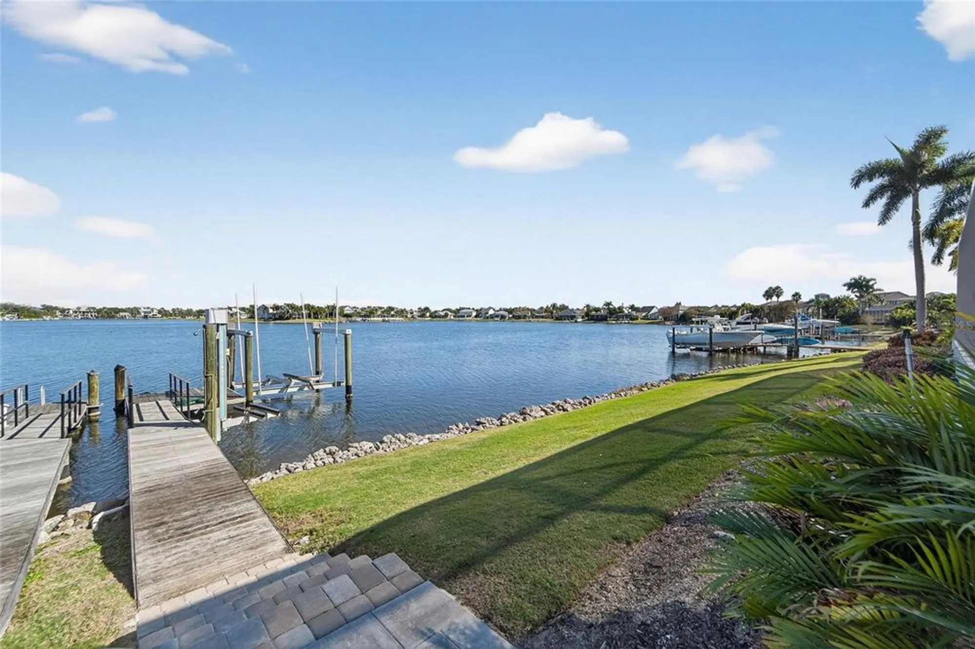 Property Slideshow image 87 of 100 | 5245 brighton shore dr, Apollo Beach, FL, 33572