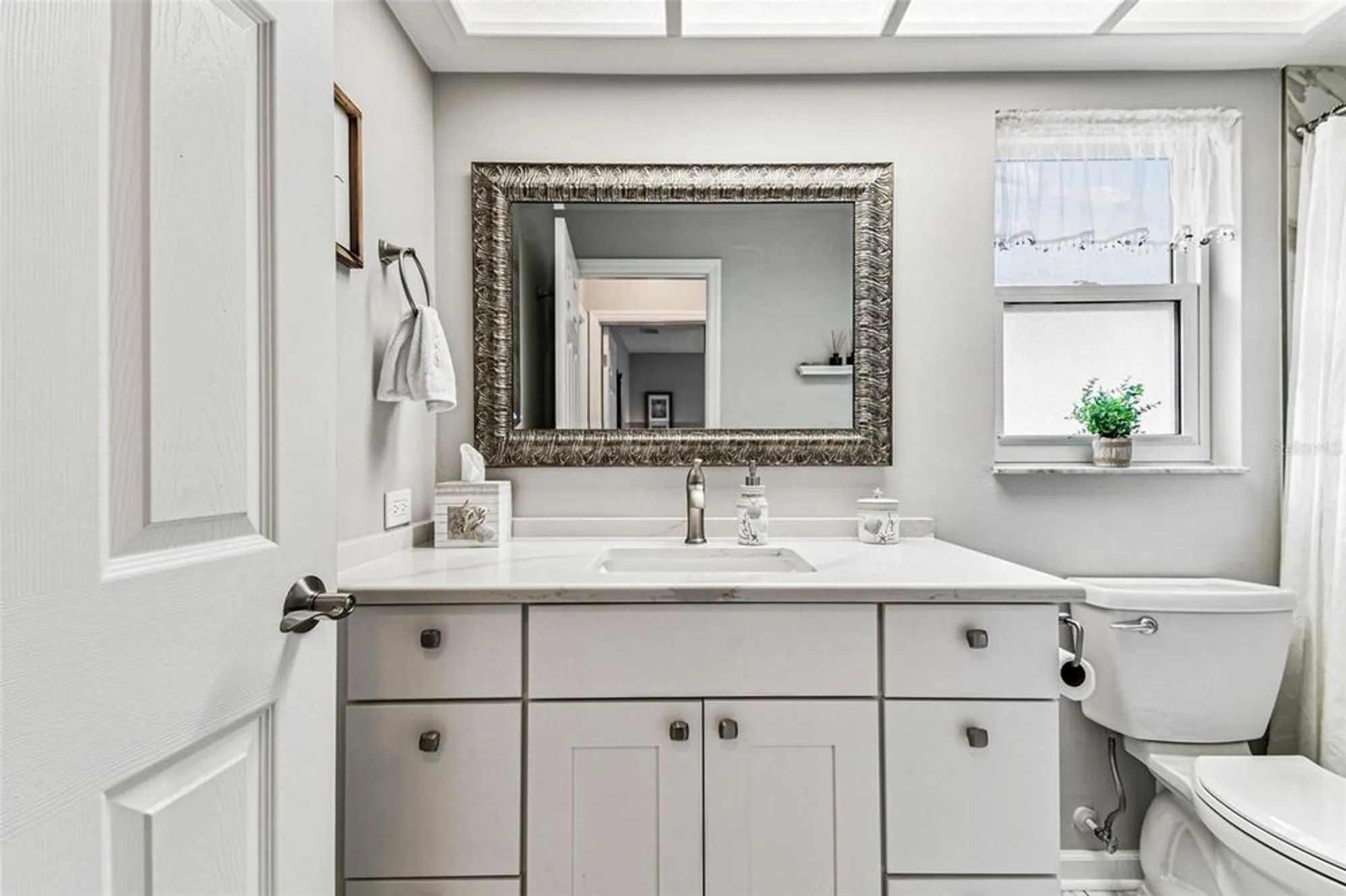 Property Slideshow image 26 of 99 | 2834 thistle ct, Palm Harbor, FL, 34684