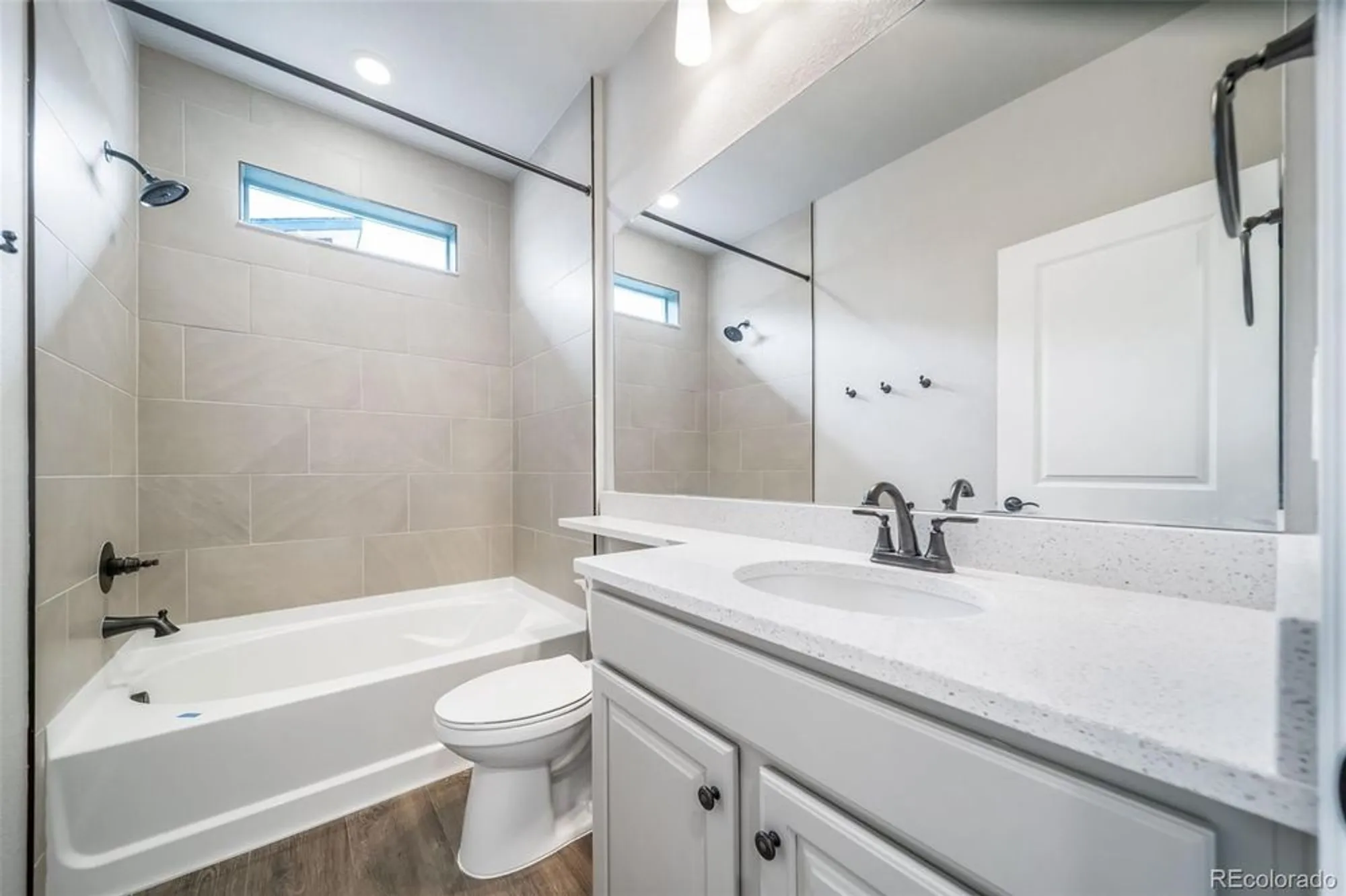 Property Slideshow image 9 of 16 | 21905 e 51st dr, Aurora, CO, 80019