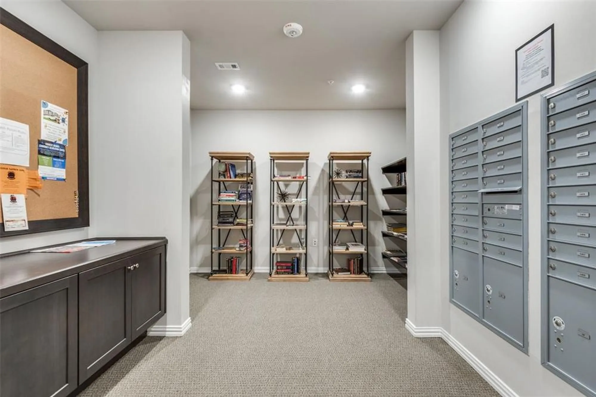 Property Slideshow image 33 of 35 | 1735 wittington pl apt 1207, Dallas, TX, 75234