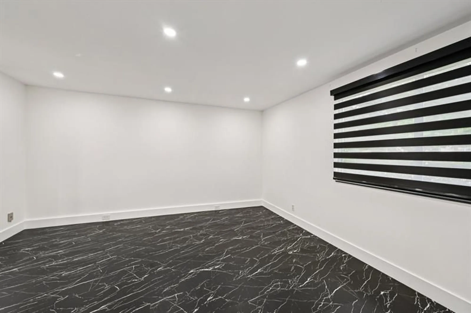 Property Slideshow image 30 of 44 | 1601 abaco dr m1, Coconut Creek, FL, 33066