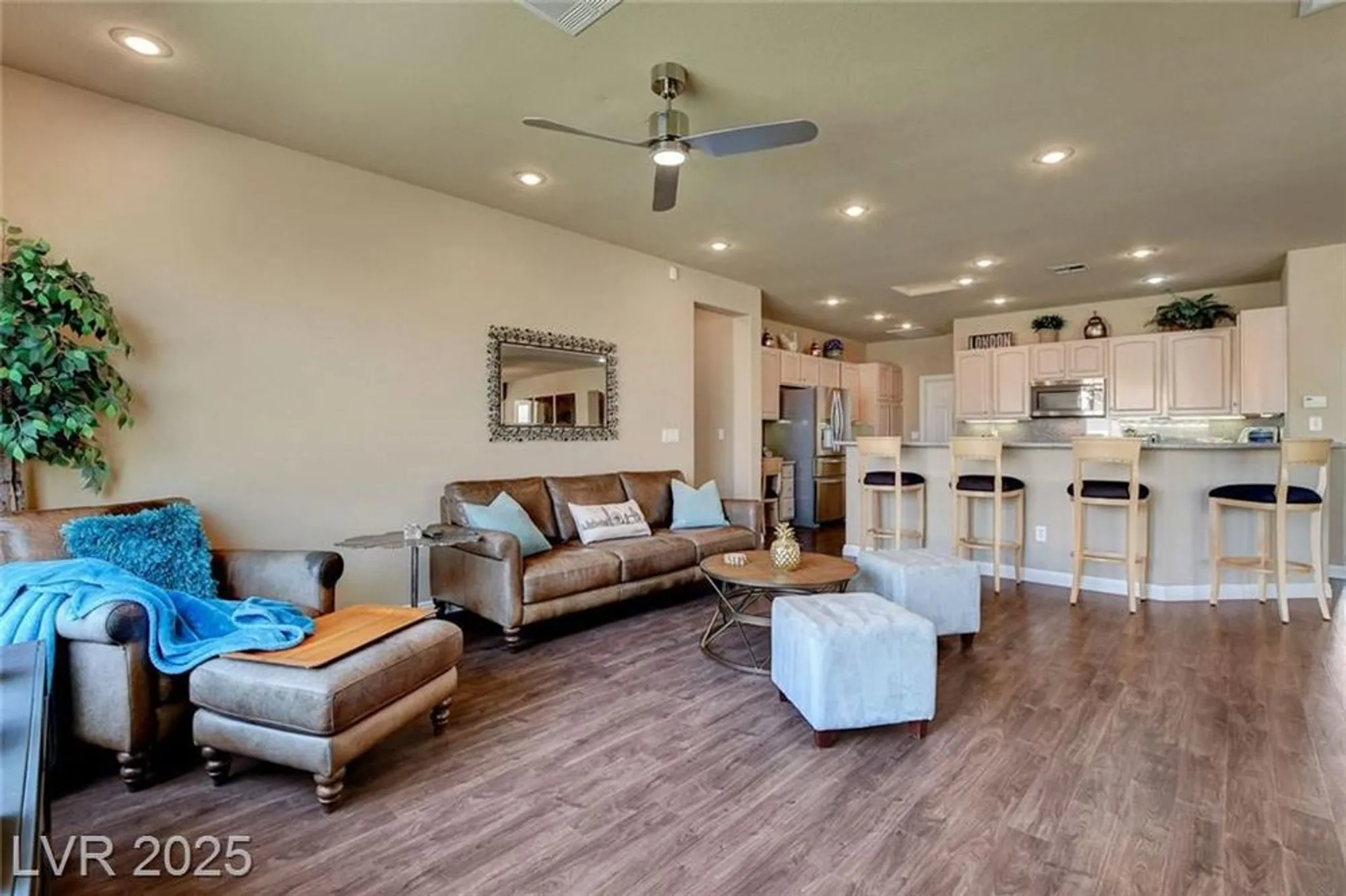 Property Slideshow image 24 of 48 | 4134 riva de tierra ln, Las Vegas, NV, 89135