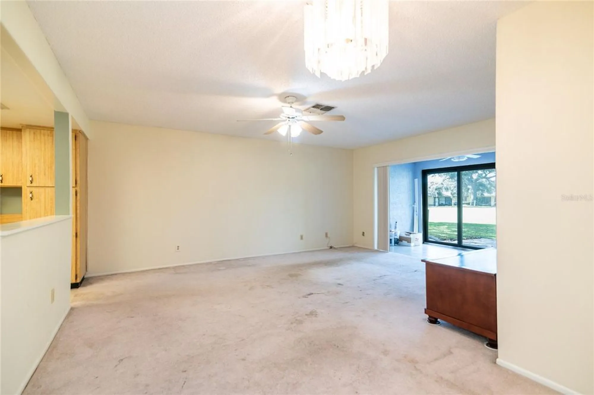 Property Slideshow image 10 of 32 | 2502 laurelwood dr # 3b, Clearwater, FL, 33763