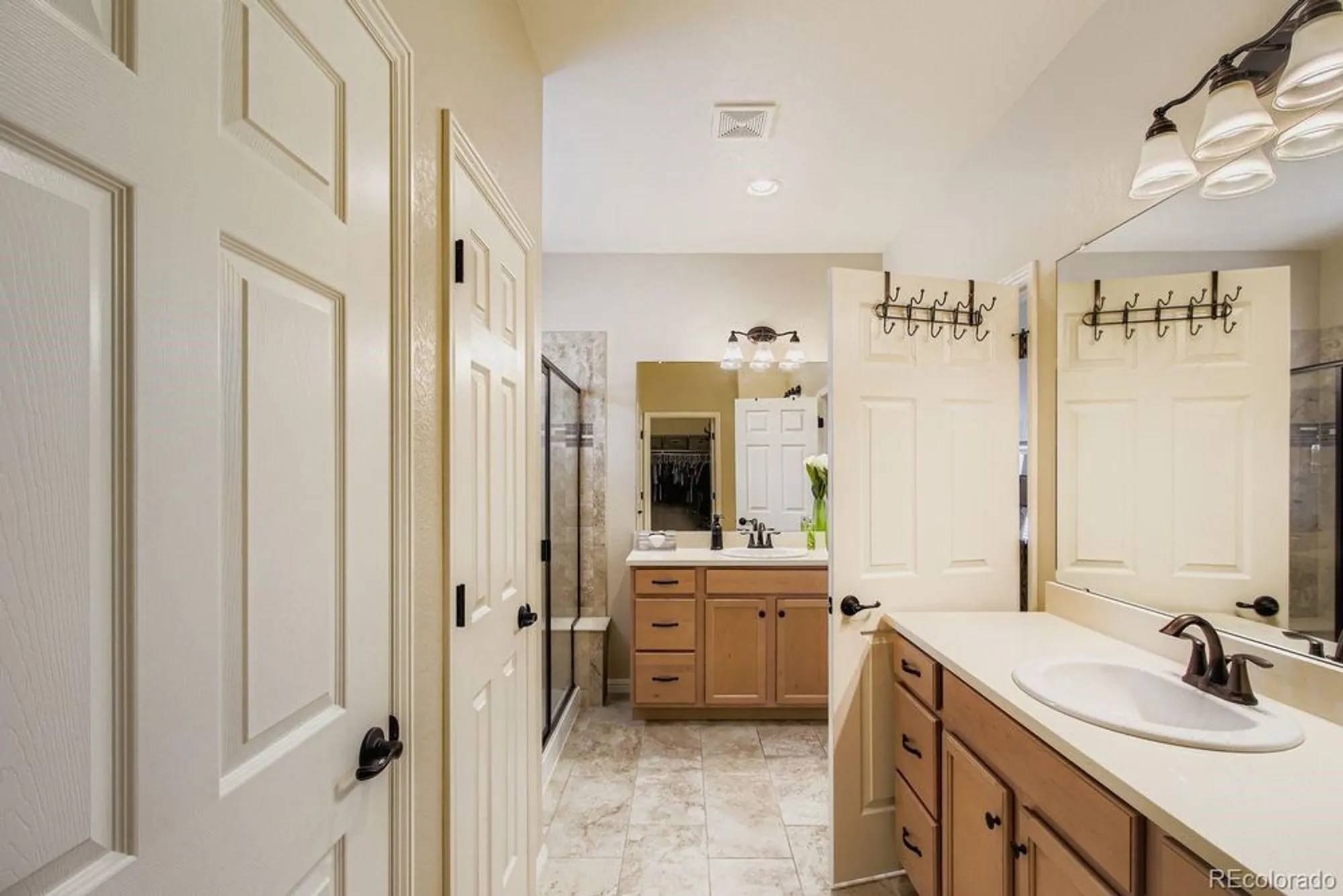 Property Slideshow image 18 of 37 | 10680 w big horn cir, Broomfield, CO, 80021