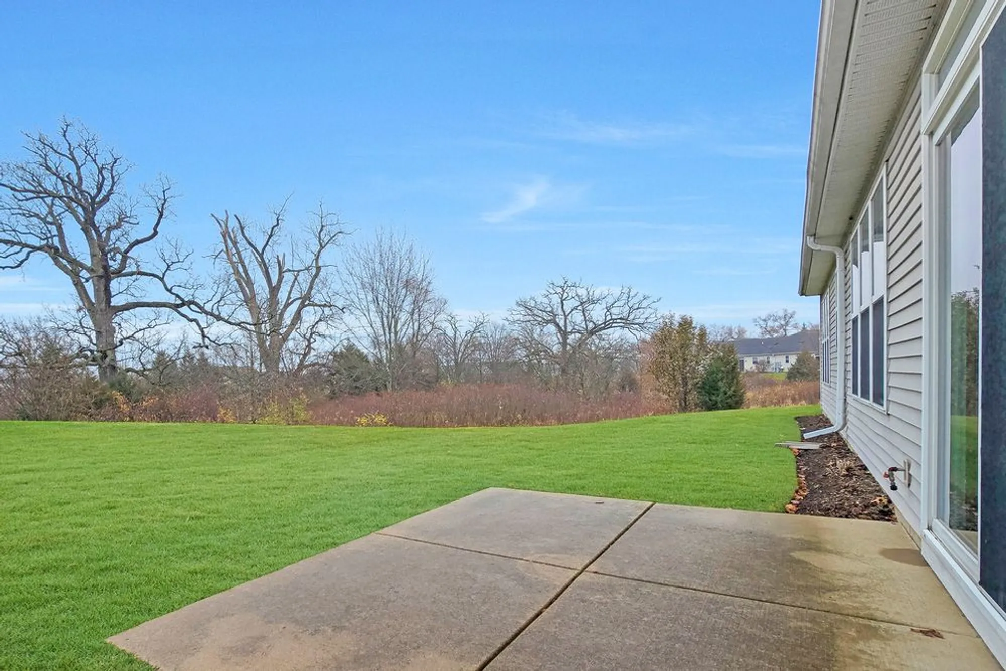 Property Slideshow image 21 of 25 | 13322 arboretum ln, Huntley, IL, 60142