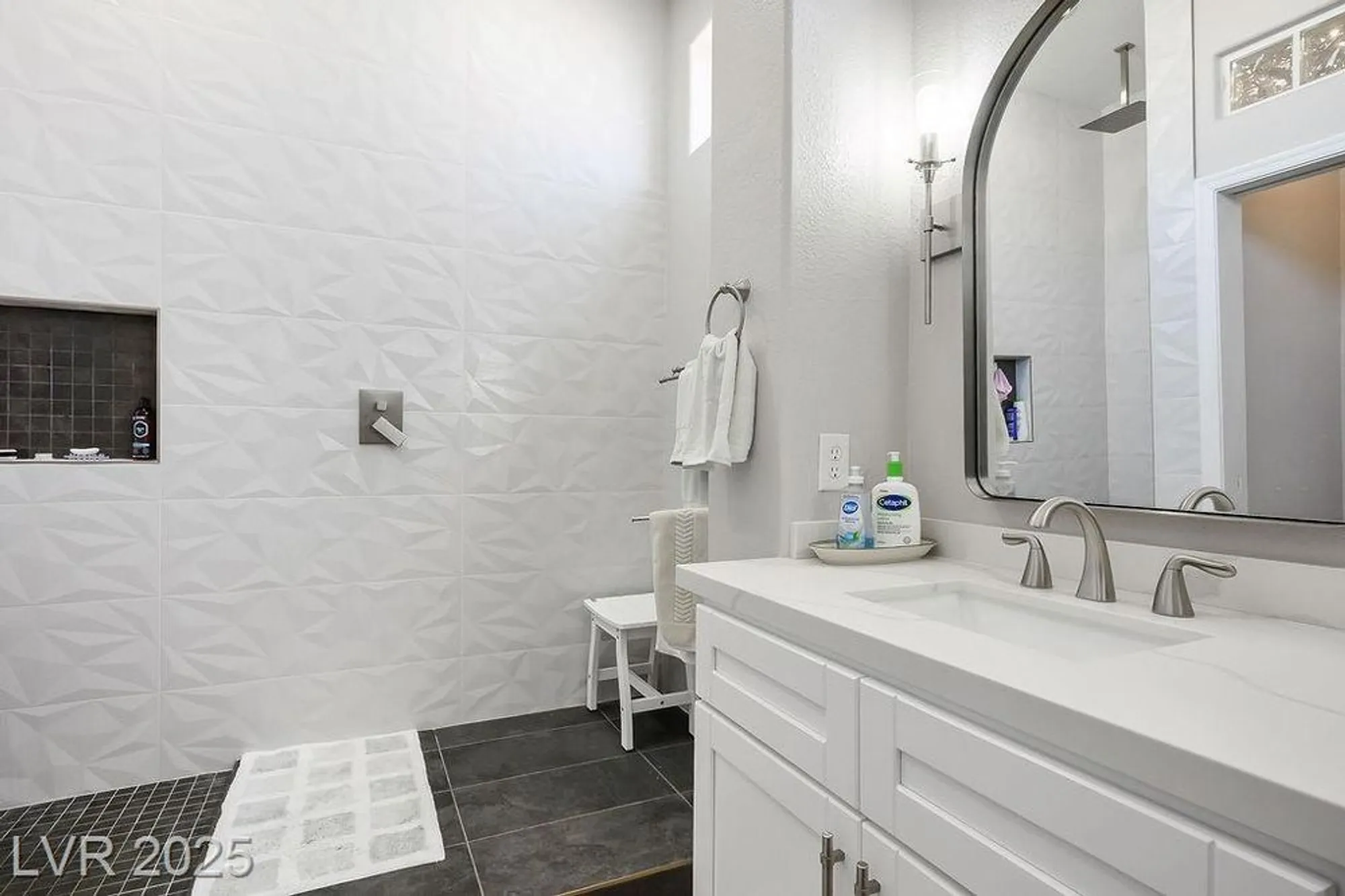 Property Slideshow image 21 of 80 | 2620 hanging rock dr, Las Vegas, NV, 89134