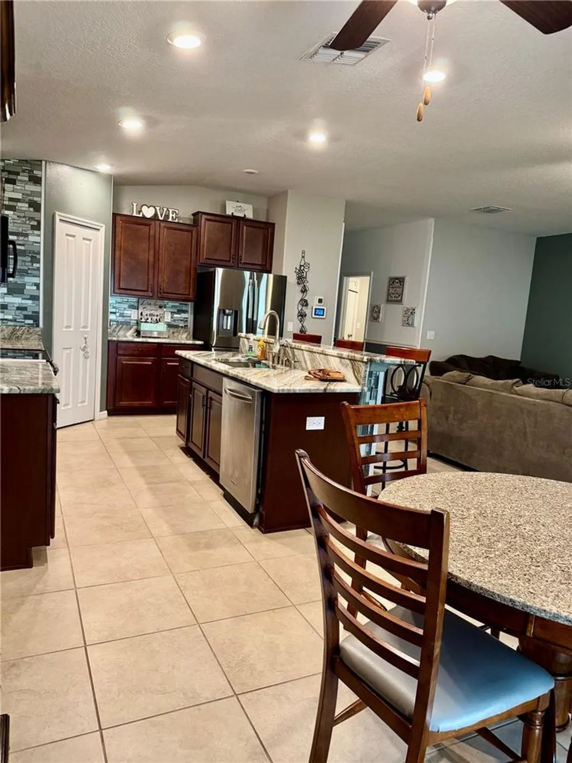 Property Slideshow image 8 of 20 | 9712 sage creek dr, Ruskin, FL, 33573