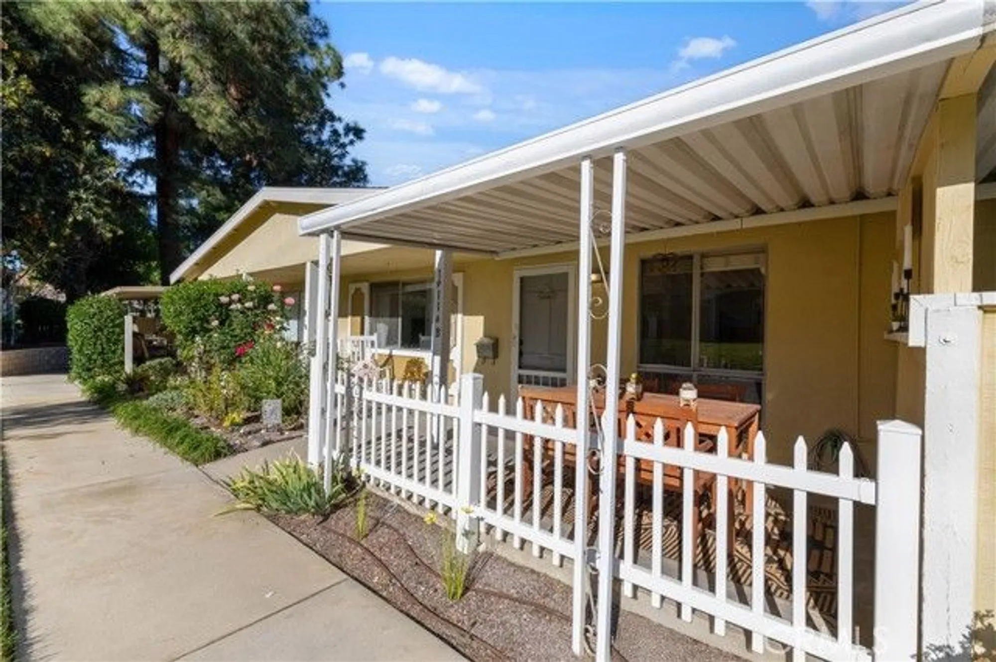 Property Slideshow image 20 of 30 | 19116 avenue of the oaks unit b, Newhall, CA, 91321