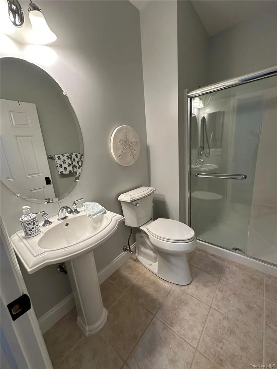 Property Slideshow image 11 of 18 | 167 melody ct, Eastport, NY, 11941