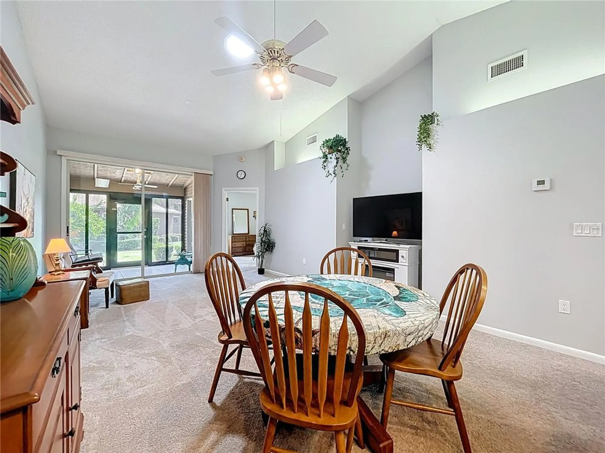 Property Slideshow image 18 of 55 | 5530 rosewall cir, Leesburg, FL, 34748