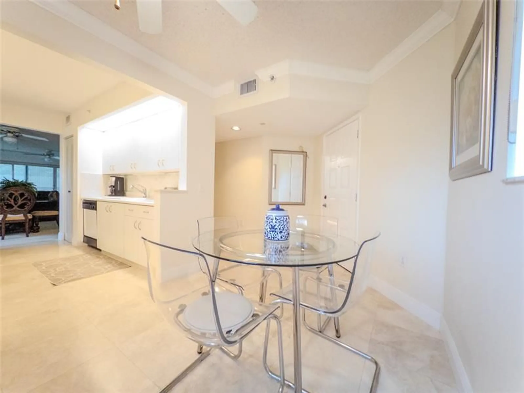 Property Slideshow image 9 of 40 | 901 sw 141st ave apt 301, Pembroke Pines, FL, 33027