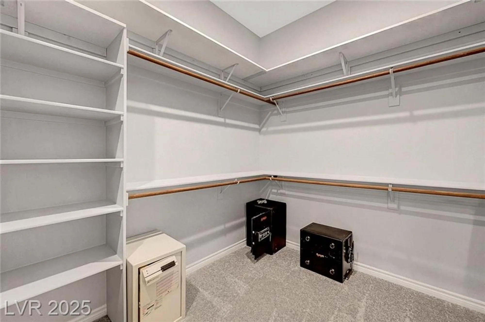 Property Slideshow image 23 of 44 | 977 edinburgh fields ct, Las Vegas, NV, 89138