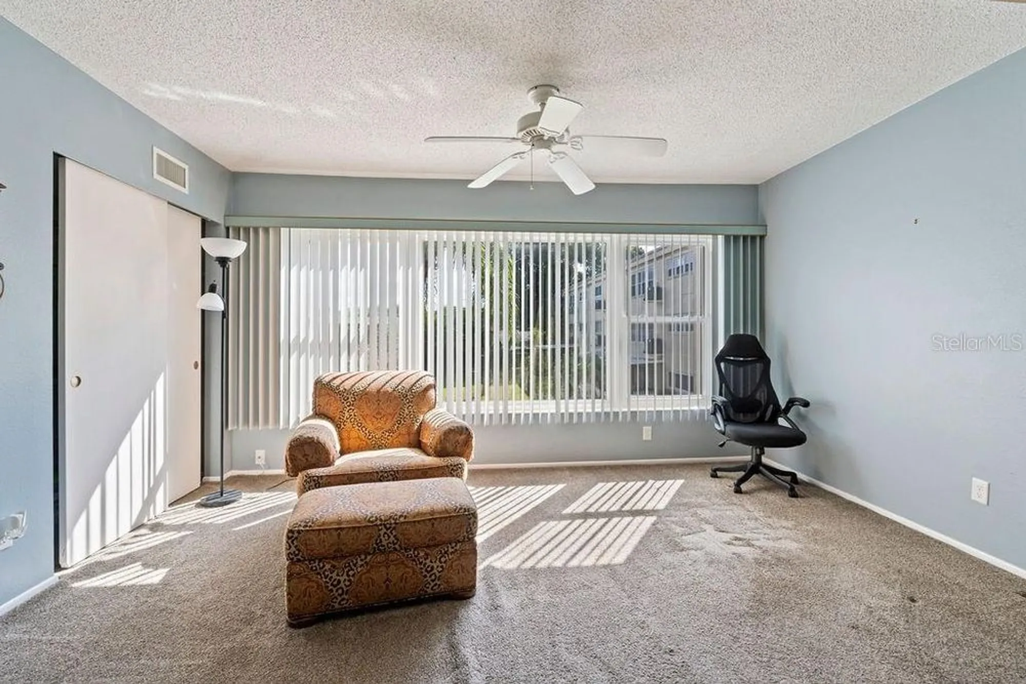 Property Slideshow image 8 of 16 | 2285 israeli dr apt 29, Clearwater, FL, 33763