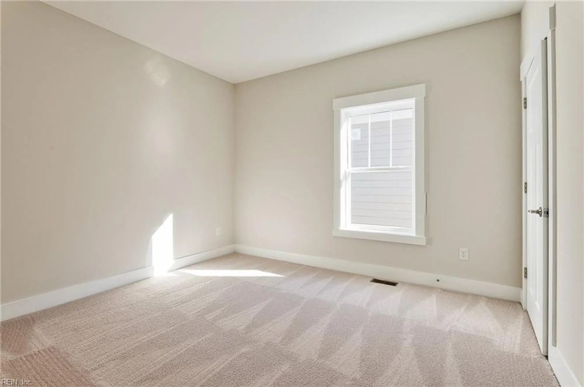 Property Slideshow image 18 of 22 | 1106 hitchens ln, Williamsburg, VA, 23188