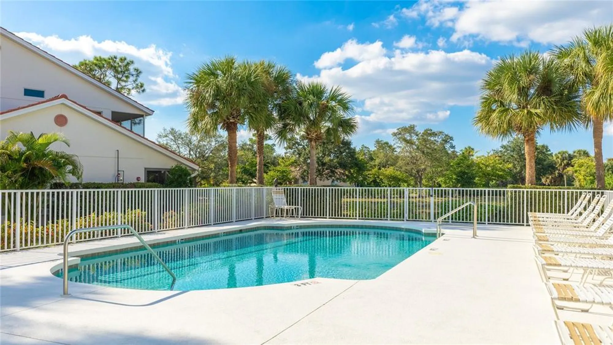 Property Slideshow image 29 of 35 | 7520 marsh orchid cir, Bradenton, FL, 34203