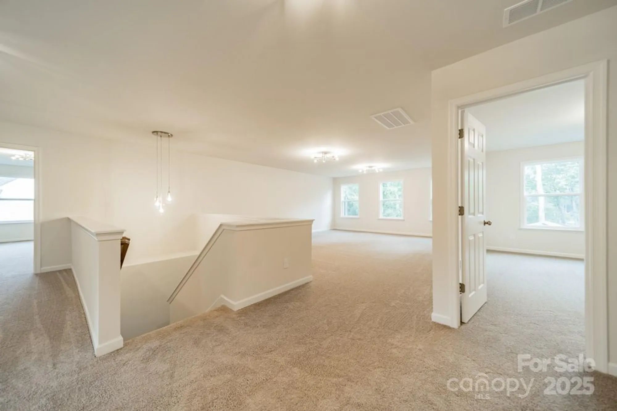 Property Slideshow image 33 of 48 | 6034 jepson ct, Charlotte, NC, 28214