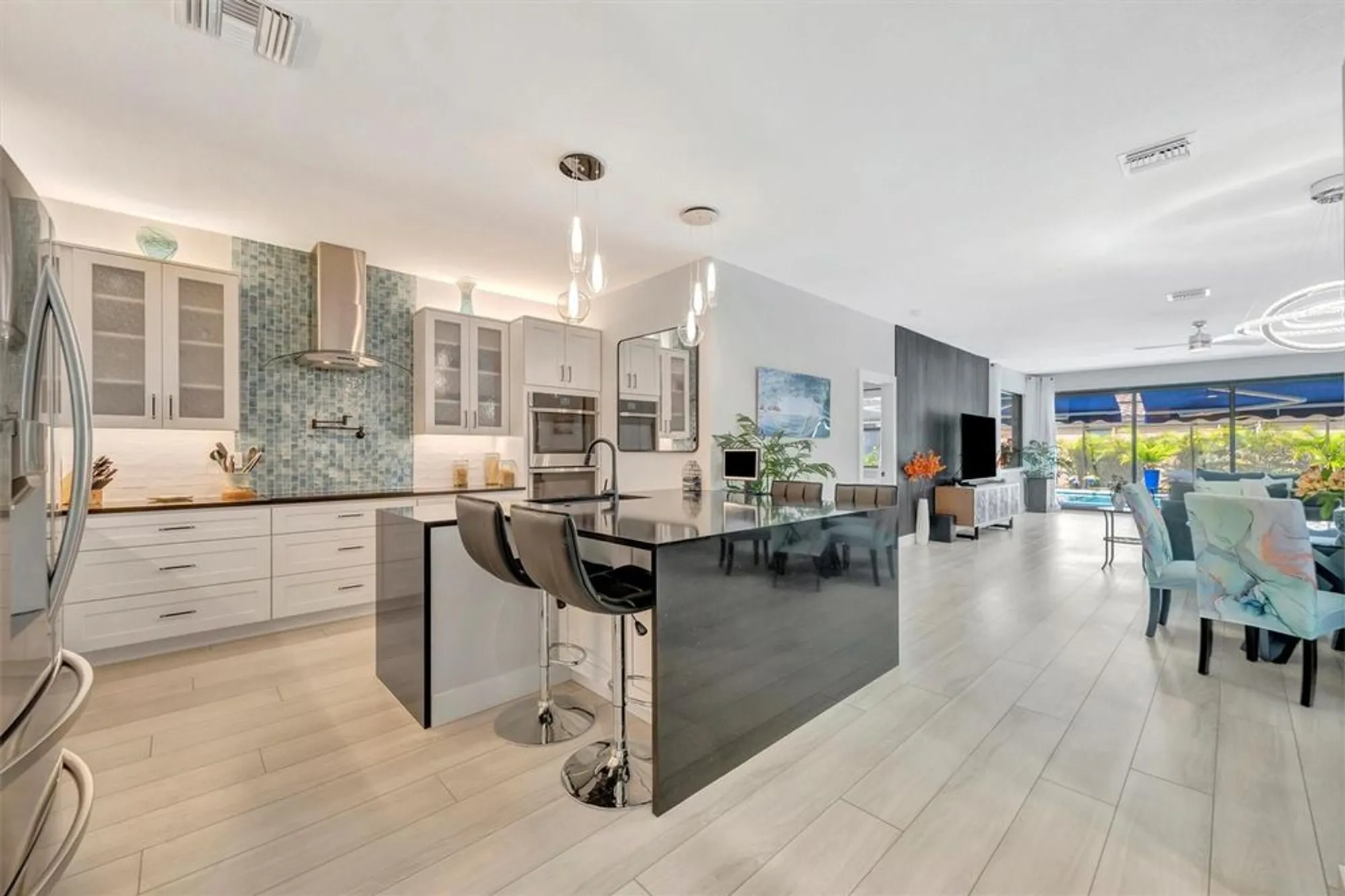 Property Slideshow image 10 of 71 | 6741 rookery lake dr, Bradenton, FL, 34212