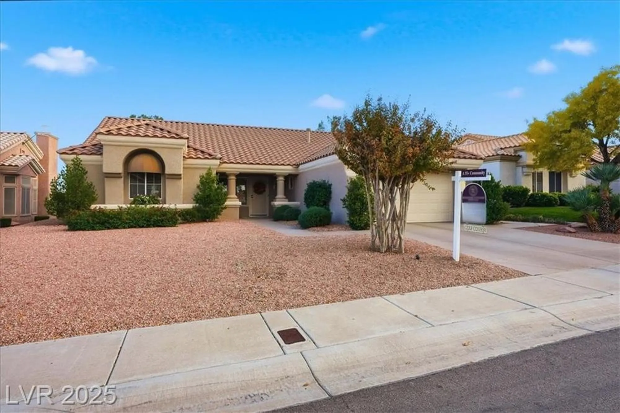 Property Slideshow image 34 of 52 | 2904 castle bar dr, Las Vegas, NV, 89134