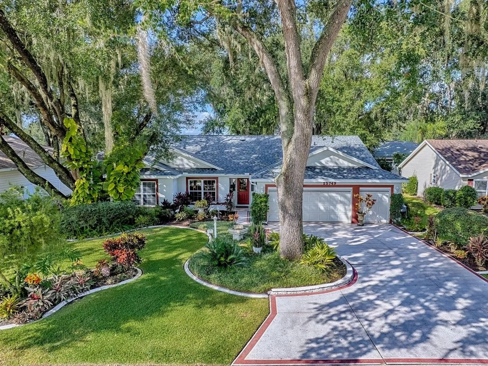 Property Slideshow image 54 of 62 | 25749 whisper oaks rd, Leesburg, FL, 34748