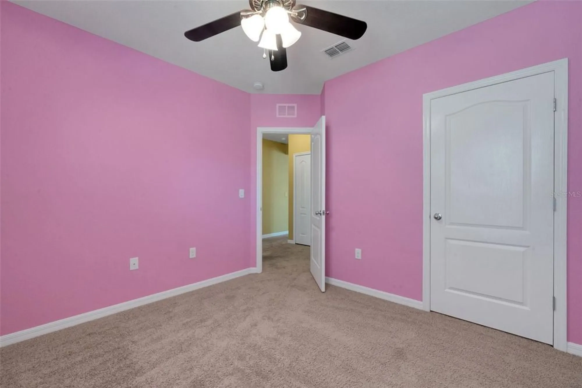 Property Slideshow image 15 of 30 | 2162 blue highlands dr, Lakeland, FL, 33811