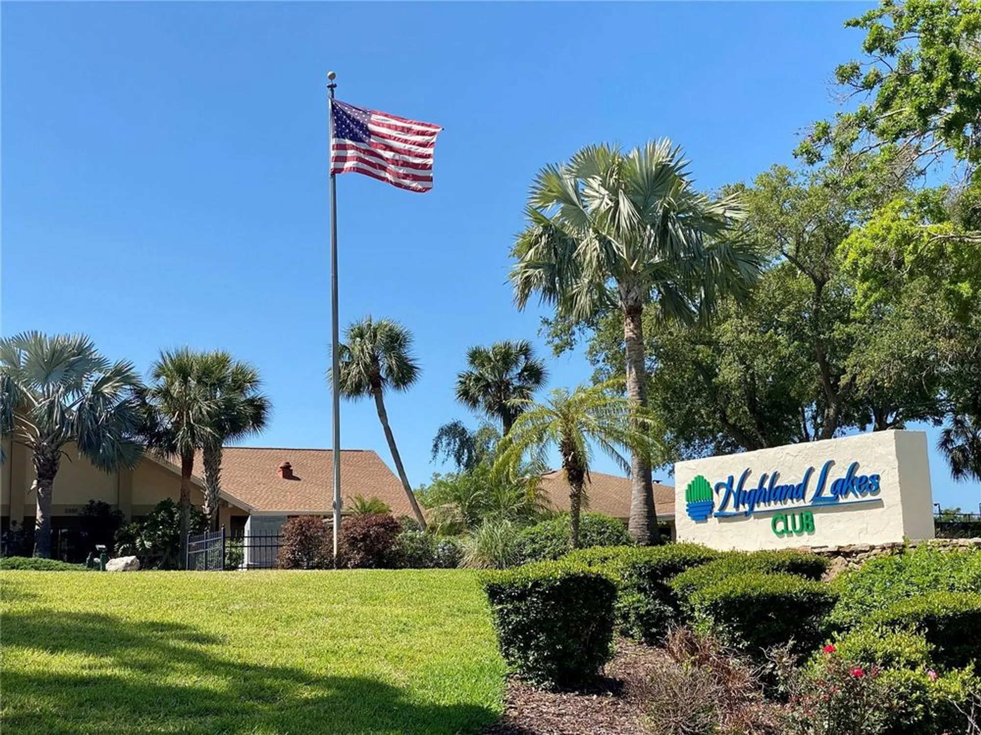 Property Slideshow image 43 of 79 | 3681 ridgemont ct, Palm Harbor, FL, 34684