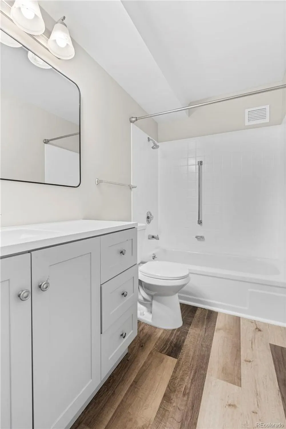 Property Slideshow image 5 of 24 | 9335 e center ave apt 1b, Denver, CO, 80247