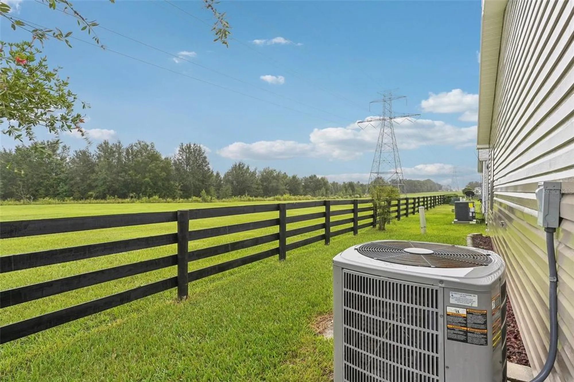 Property Slideshow image 28 of 32 | 1649 campos dr, The Villages, FL, 32162