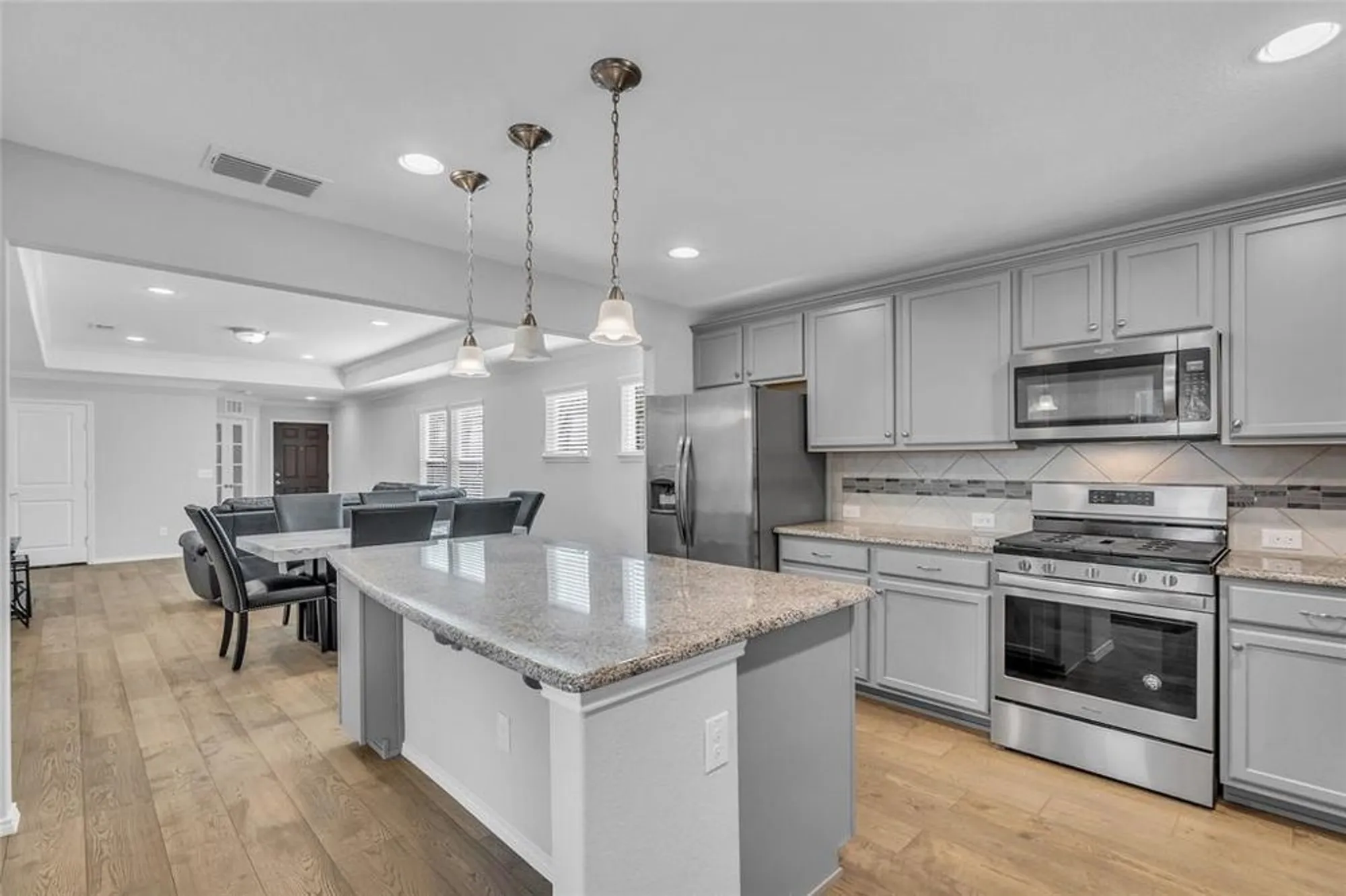 Property Slideshow image 15 of 31 | 8845 twin pines ln, Frisco, TX, 75036